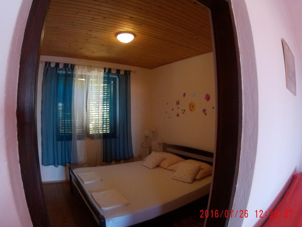 Pinezići Apartman Luburic מראה חיצוני תמונה
